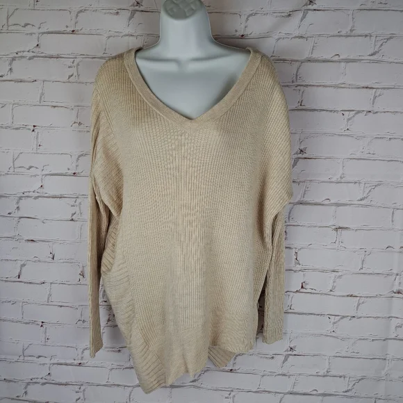 AllSaints Keld V-neck Oversized Assymetrical 100% merino Sweater. - Picture 4 of 9